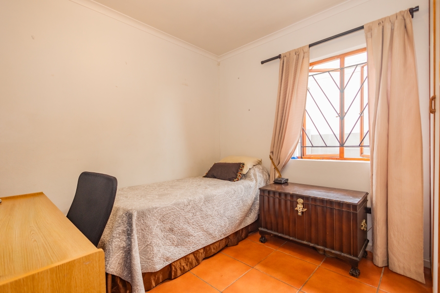 3 Bedroom Property for Sale in The Crest Western Cape